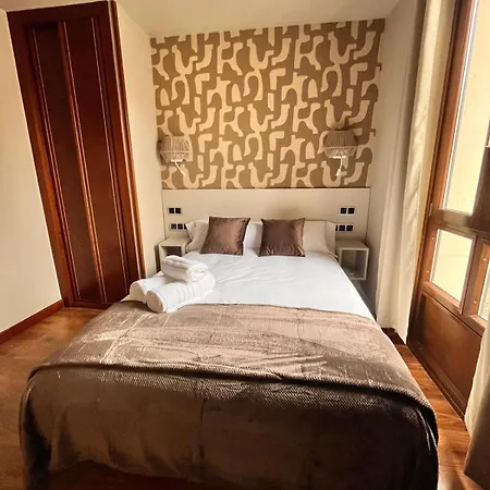Hotel De 2*